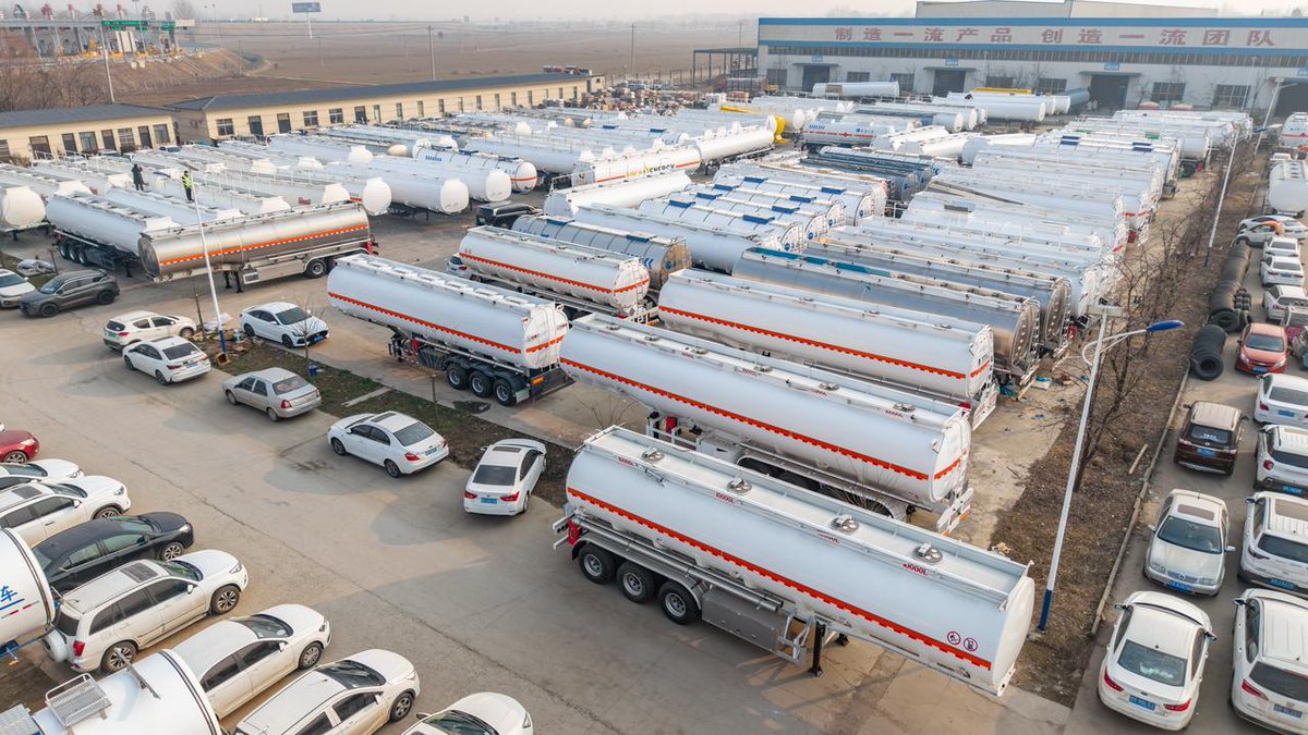 Genrontrailer's tweet image. Genron Vehicle: Comprehensive Customized Services
🌟 The greatest advantage of  Genron Vehicle lies in our professional in-house technical design team.
 #CustomizedServices #TechnicalDesignTeam #GlobalClients