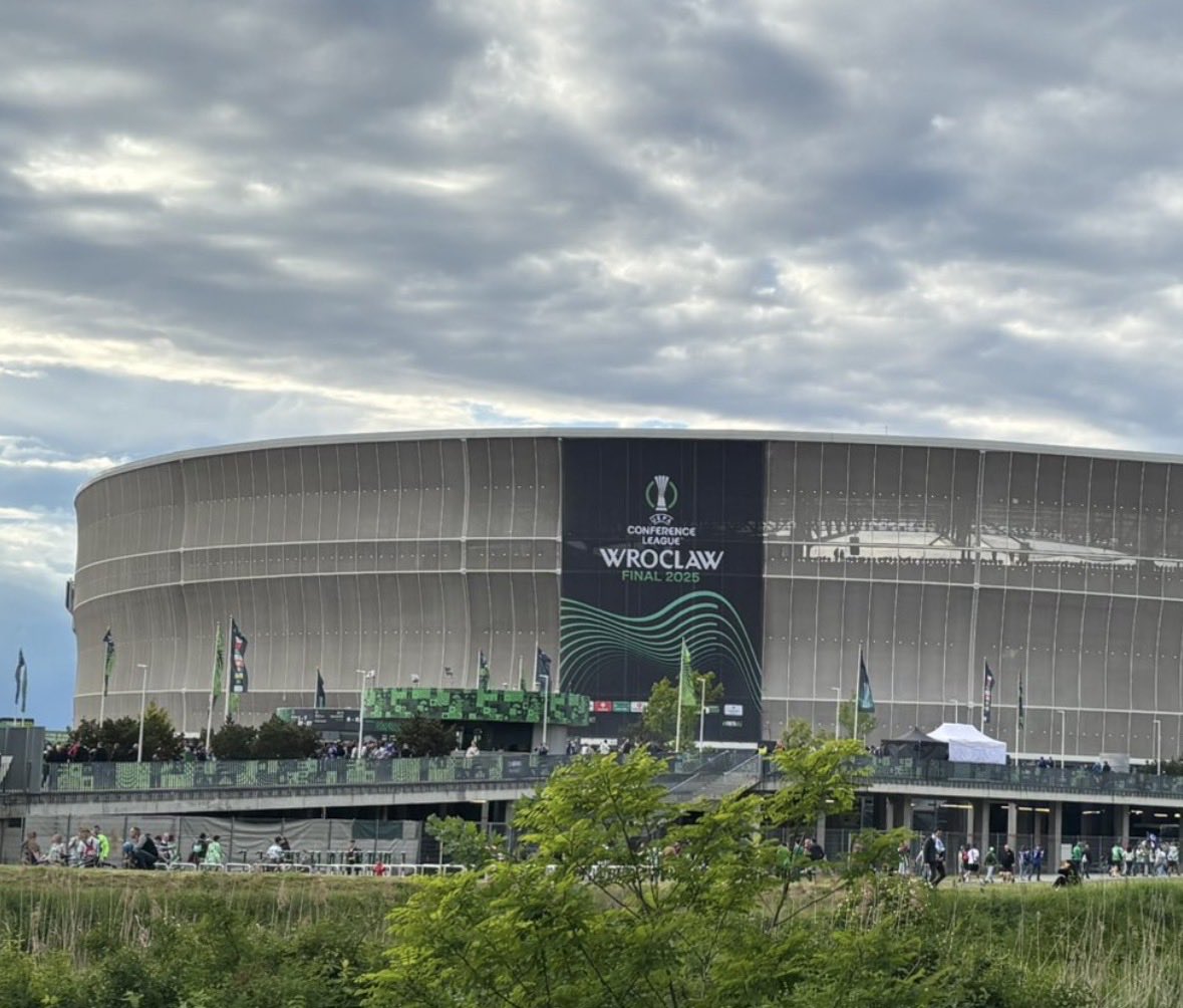 CFCDaily tweet media