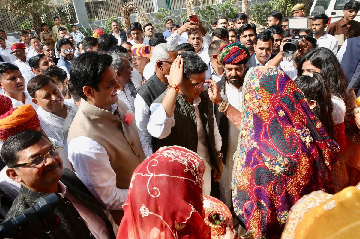 Ex MLA Rakesh Pareek tweet media