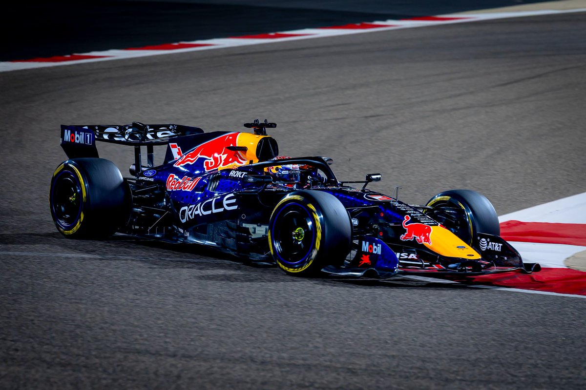 formuLau16's tweet photo. I am in love with the RB22 https://t.co/X0Ev1zK4bv