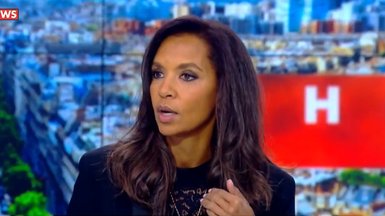 Le problème n'est pas ce que <a href="/KarineLMOff/">Karine Le Marchand</a> a dit, mais le deux poids deux mesures. Si la même Karine Le Marchand avait dit : "J'ai vu tous ces Juifs" ou "J'ai vu tous ces homosexuels", je peux vous garantir sa carrière médiatique se serait arrêtée net. Tout le monde le sait.