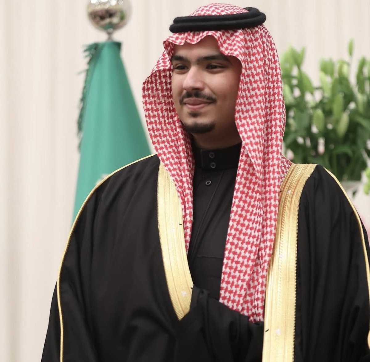 OtaibiDr's tweet photo. ابارك لصاحب السموا الملكي الأمير راكان بن سلمان بن عبدالعزيز الثقة الملكية وذلك بتعيينه محافظاً  للدرعية بالمرتبة الممتازة. https://t.co/jnukaa3gIB