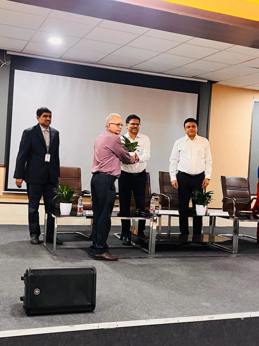 MVSRConnect's tweet photo. MVSR &amp; Matrusri Engineering Colleges hosted a talk on “Cyber Security – The Need of the Hour” (Feb 4, 2026), featuring Shri Krishna Sastry Pendyala, Partner – Cybersecurity, EY India, on emerging cyber threats. https://t.co/9AMu1CE1qH