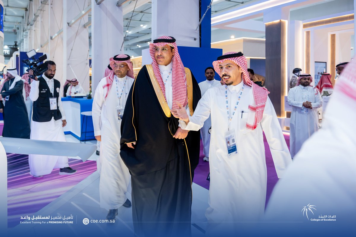 COEKSA's tweet photo. تشرفنا بزيارة مساعد وزير التعليم للتعليم الخاص والاستثمار، رئيس مجلس المديرين لشركة كليات التميّز المهندس إياد بن عبدالرحمن القرعاوي، لجناح كليات التميّز بمعرض الدفاع العالمي 2026.

#WDS2026 https://t.co/xHzXfMPzLP