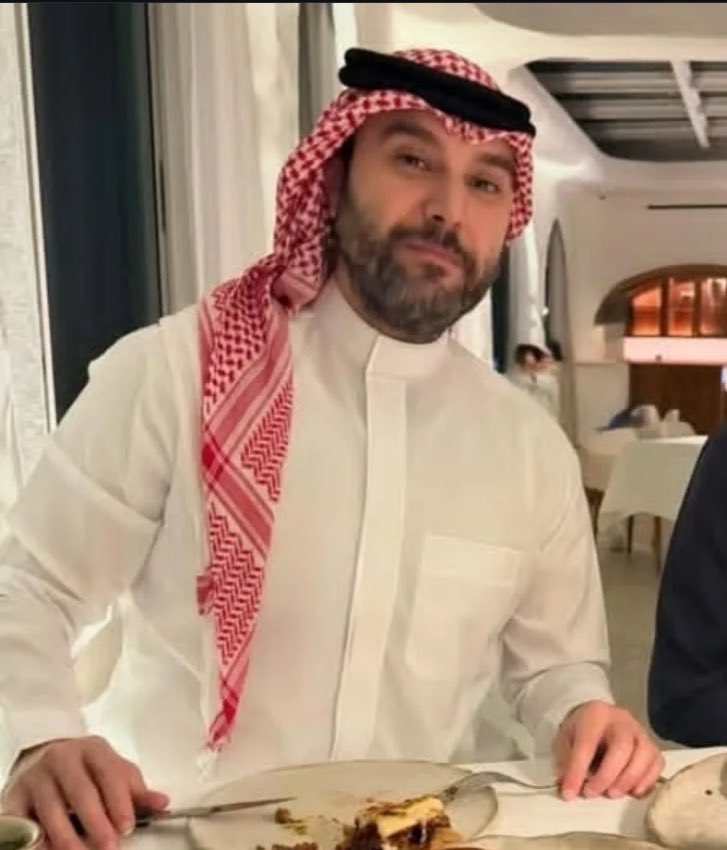 #امر_ملكي

ابارك لا اصحاب السمو الملكي الامراء
الامير محمد بن عبدالله بن عبدالعزيز
(نائبًا للحدود الشمالية)
الامير فواز بن سلطان بن عبدالعزيز
( محافظًا لطائف )
الامير راكان بن سلمان بن عبدالعزيز
( محافظًا لدرعية )
على هذه الثقة الملكية 💚