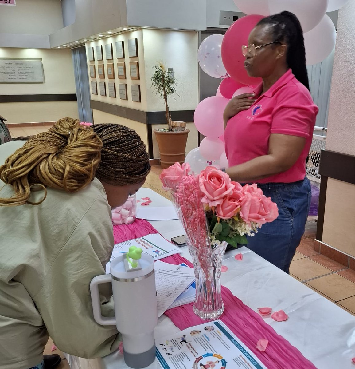 SANDF_ZA's tweet image. #SAMilitaryHealthService Article || 1 Military Hospital Strengthens Maternal Health Awareness during Pregnancy Week.

facebook.com/share/p/187QEz…

#SANDF
#1MilitaryHospital
#TowardsMilitaryHealthExcellence
#PregnancyWeek2026