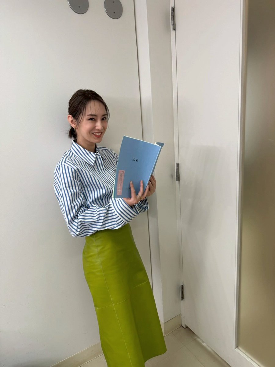 映画「未来」取材日でした✨

私は父親からあらゆる虐待を受けて育ち、娘を守る方法もわからないという母親を演じました。過酷な役でした。

そしてそして
今週のばけばけでは三之丞が立派になったところを見せられて、母は嬉しい限り✨

#未来