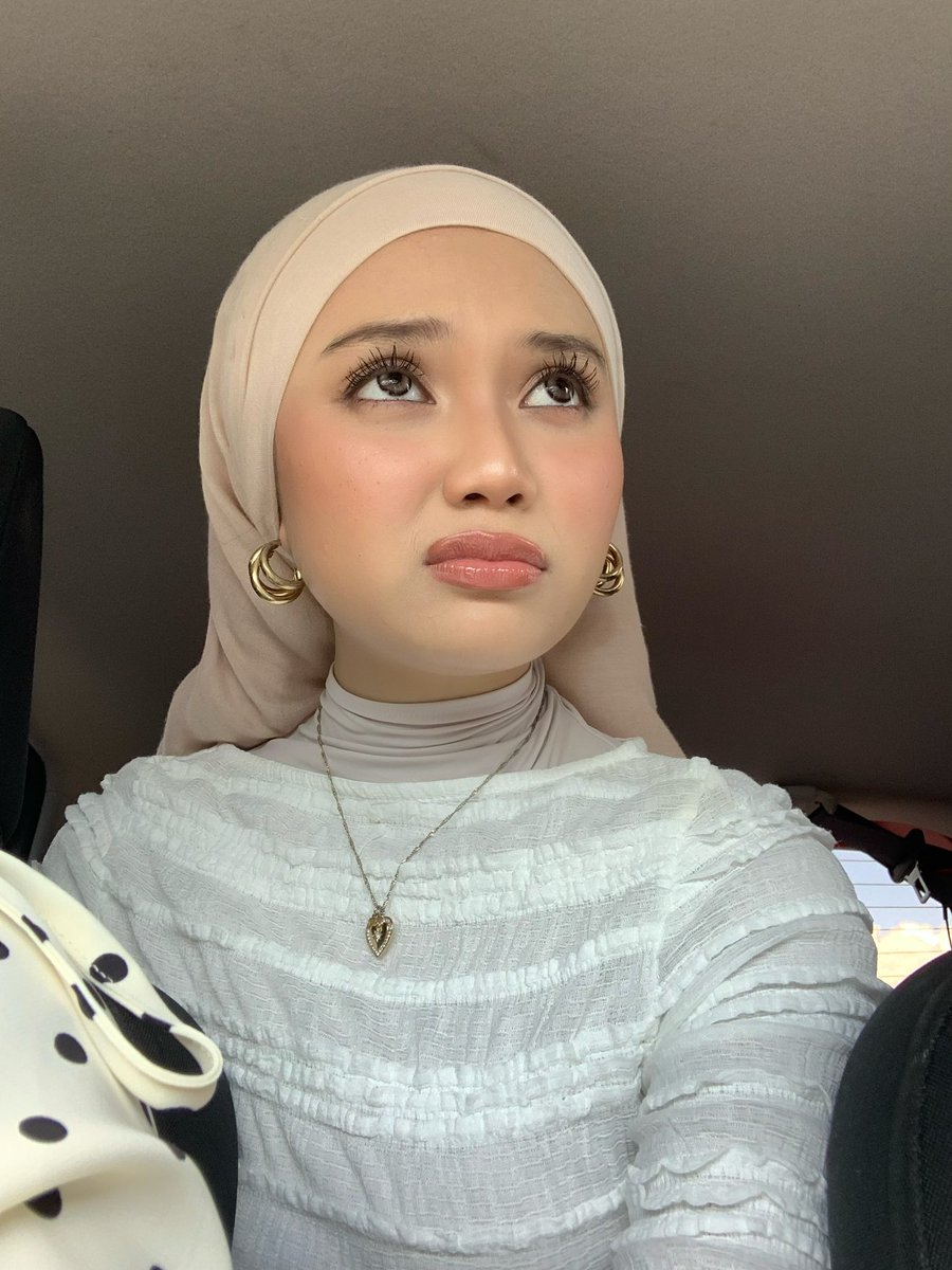 fatinzakieyya's tweet image. ^.^