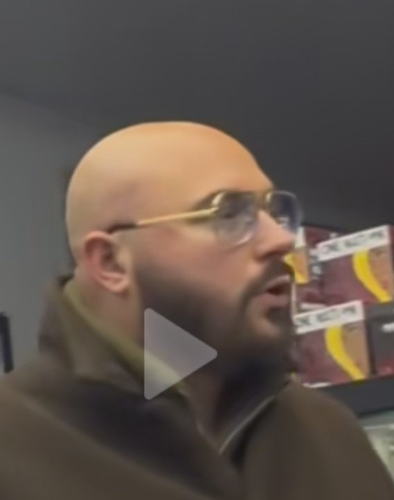 NotLiikeThiis tweet media