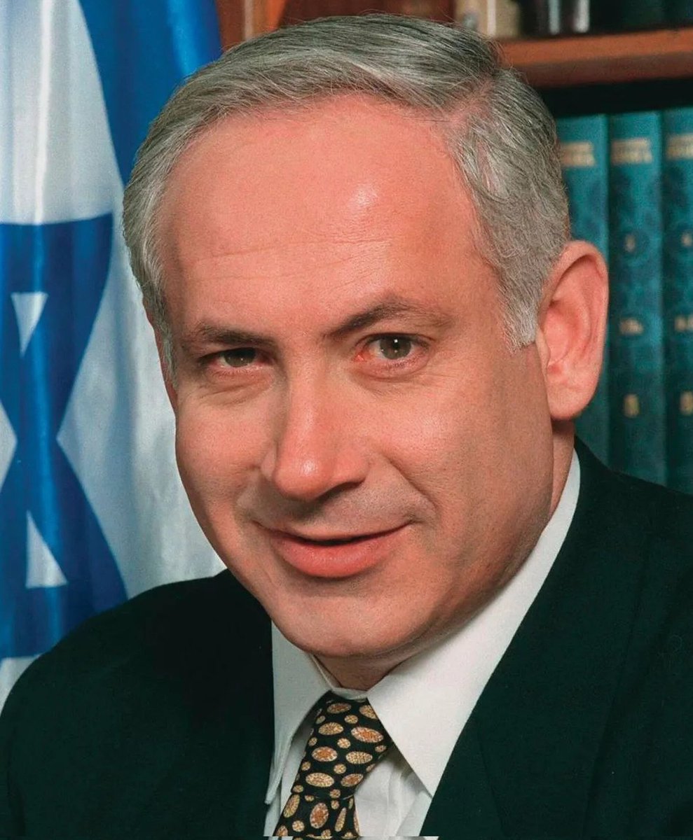 Stats Globe tweet media