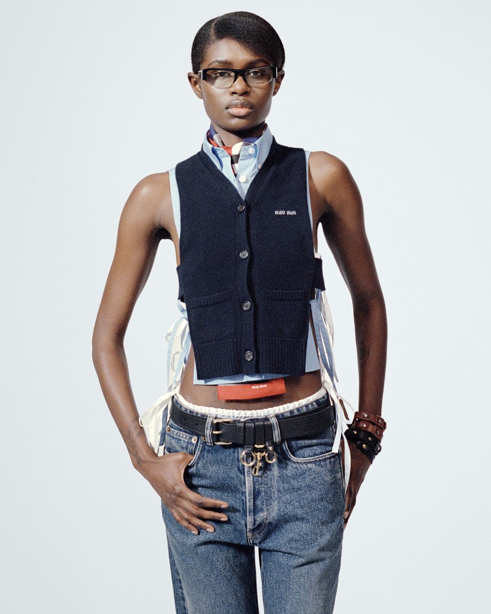 実験音楽デュオ「NEW YORK」のグレッチェン・ローレンスとクンバ