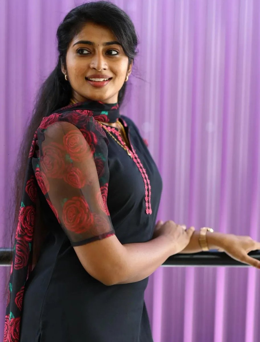 remomasterr's tweet photo. Ena irundhalum namma oorkarimga always spl tha athuvum andha moonji ssshhh https://t.co/gztaIfnqdT