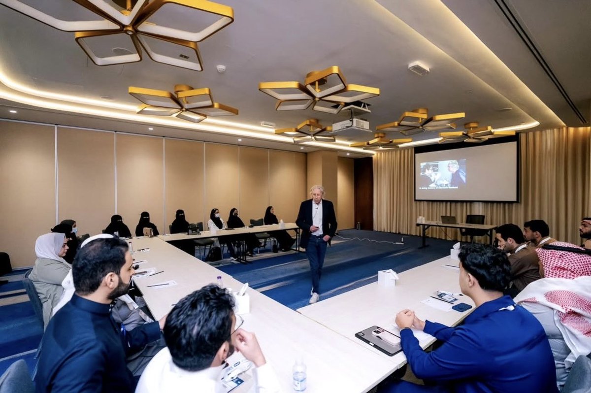 SultanAlsikhan's tweet photo. Glad to have attended the MIPP workshop at #SIDC Riyadh.
A great learning experience focusing on minimally invasive prosthodontic techniques for full-mouth rehabilitation.
#SIDC2026 https://t.co/eUgCOgCRJz