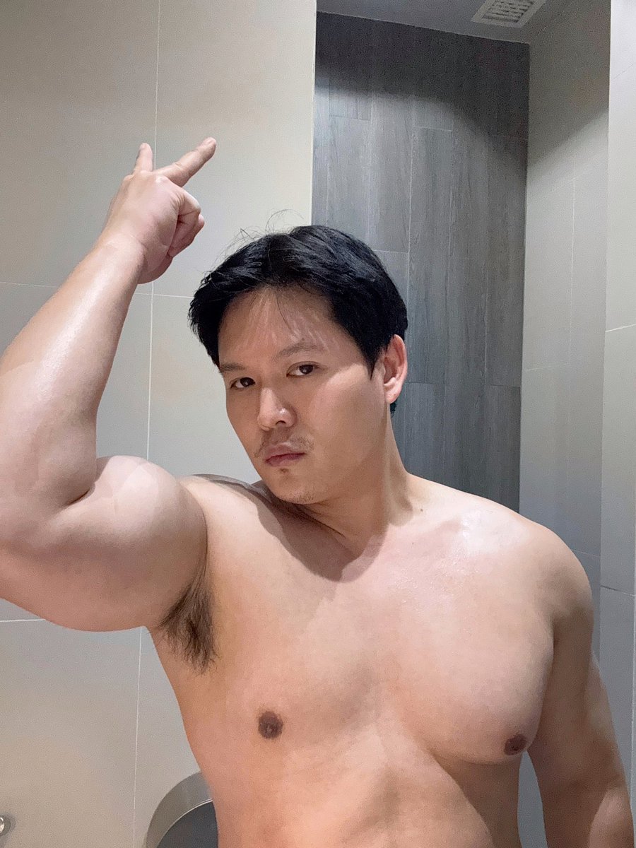 borrbigg's tweet image. Gym day 2🫶🏻