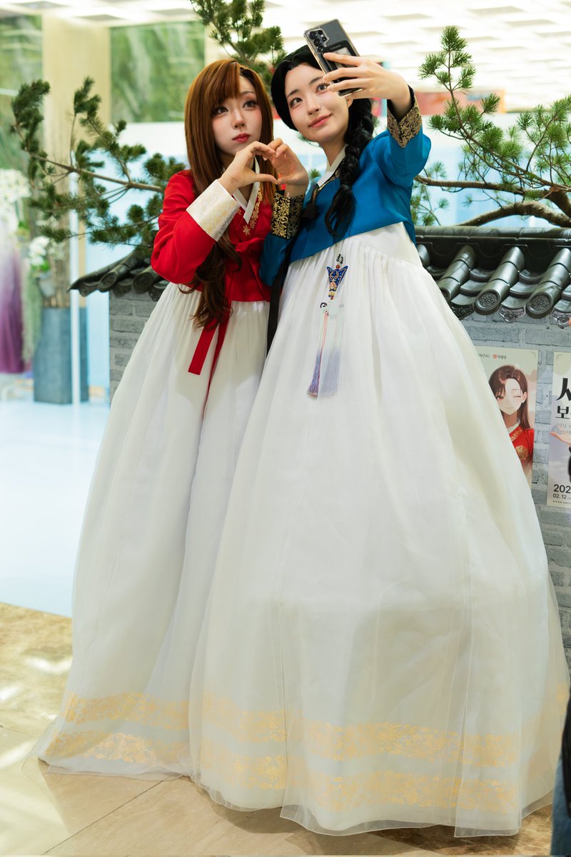 2026.02.12

청월당 팝업 투샷

홍연아씨 - <a href="/Carmineee__/">김연지</a>
청월아씨 - <a href="/youngduck_01/">Youngduck 영덕</a>
