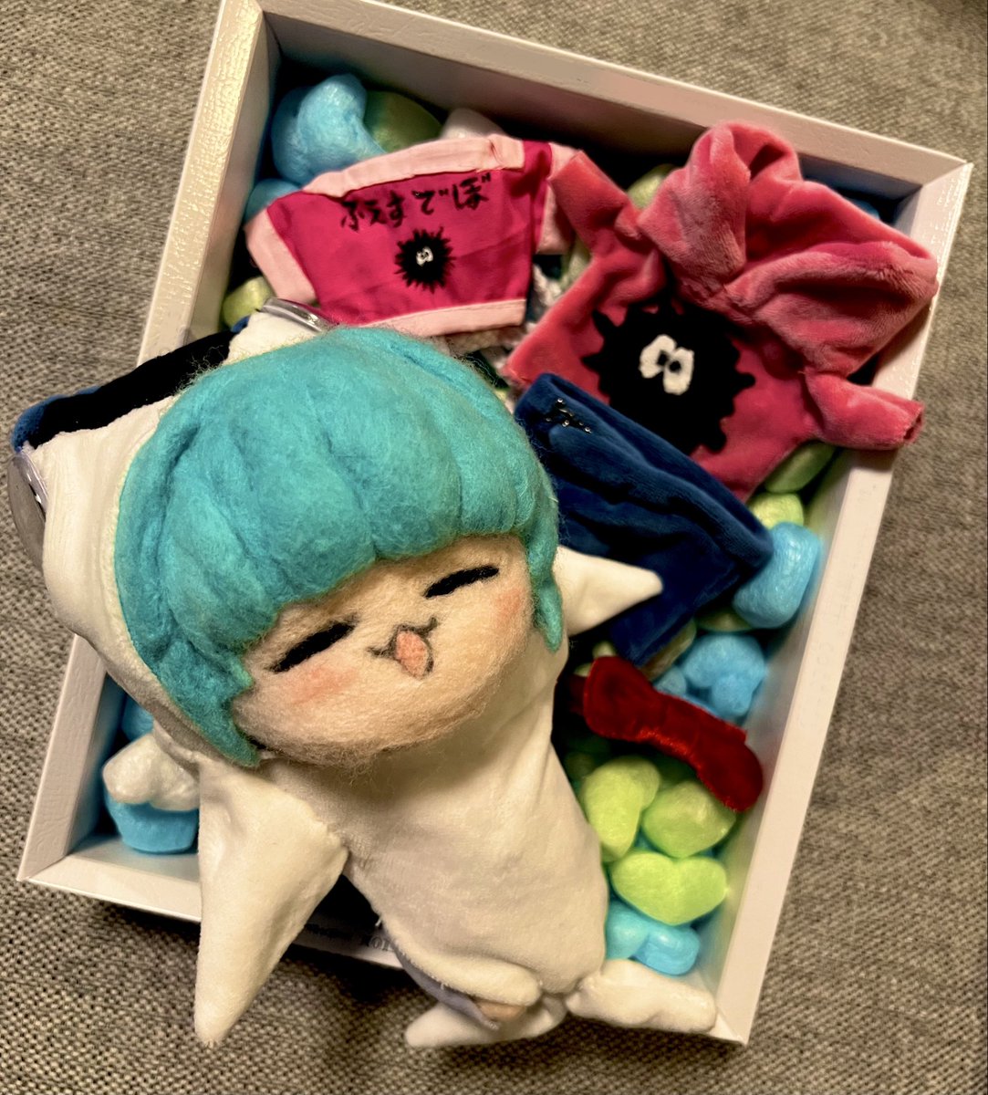 tomokenzen's tweet photo. 見てくれ！
読者様がうちの創作キャラうにチャンをぬいで作って送って下さいました！！

😭 https://t.co/GPHHYM2J8K