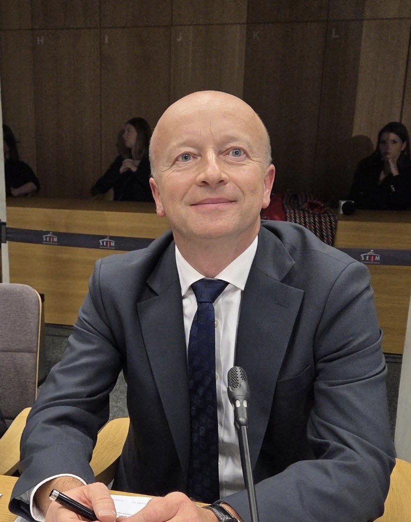 SZOK! PRZECZYTAJ! UDOSTĘPNIJ! 2 mln z eurofunduszy - KPO też - dla rodziny prokuratora Ślepokury.

🟥 Prokurator, który stawia mi polityczne zarzuty, który udostępniał wpisy kampanijne Trzaskowskiego, który chciał ustawiać z sędzią sprawę Funduszu Sprawiedliwości - nagle jego