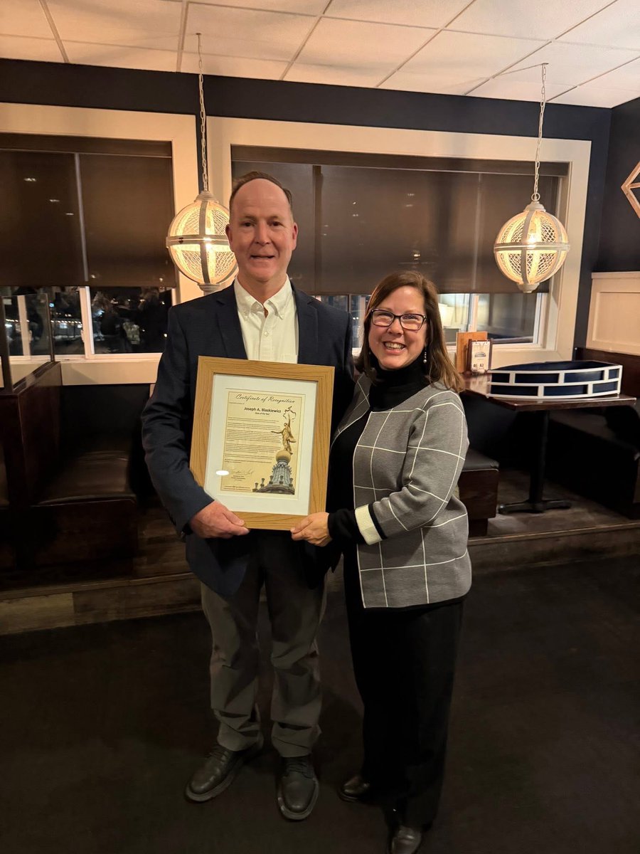 waynecountypa's tweet photo. Earlier this week, the Honesdale Area Jaycees hosted their annual Boss of the Year Dinner at Gresham‘s Chophouse in Hawley, where they honored Wayne County Housing Authority Executive Director Joe Blaskiewicz as Boss of the Year!
#waynecountypa https://t.co/s333vKDAQ8