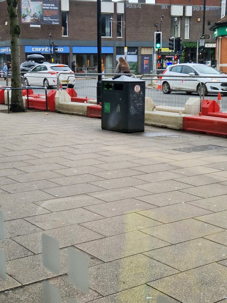 Andy - Burley Banksy tweet media