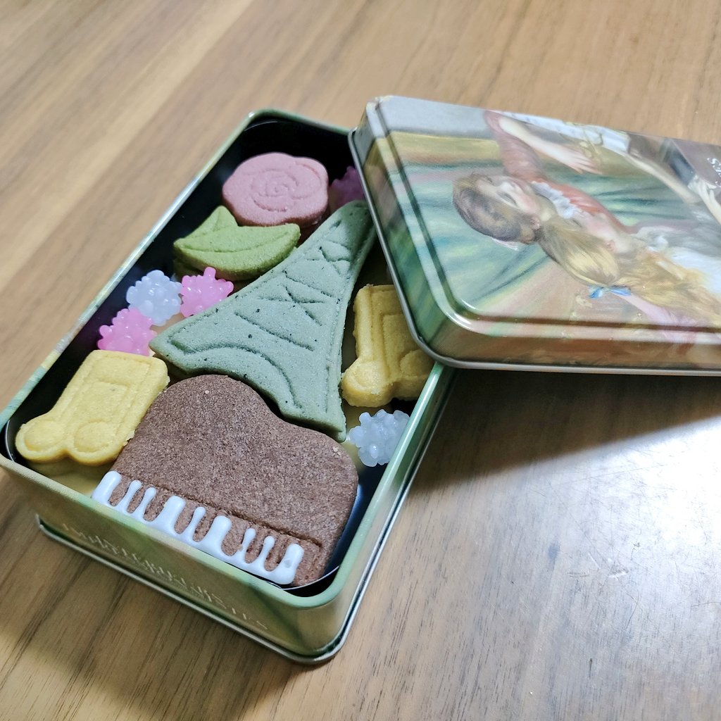 capa_blood's tweet photo. かわいいーー！
ちなみにびっくりするほどおいしくない。いちばん美味しいのは金平糖。 https://t.co/3nm4Kc2UGe