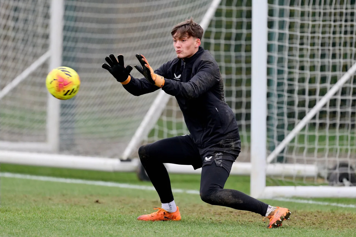 Joe Thomas tweet media