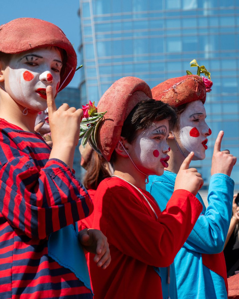 culturamilano's tweet photo. Al via la XIX edizione del Milano Clown Festival, il festival internazionale sul nuovo clown e teatro di strada:  dal 18 al 21 febbraio oltre 150 appuntamenti gratuiti  in tutta la città, con 50 artisti provenienti da tutto il mondo
https://t.co/WPbbs9iFxC

#MilanoCultura #Milano https://t.co/H6h9ImCr10