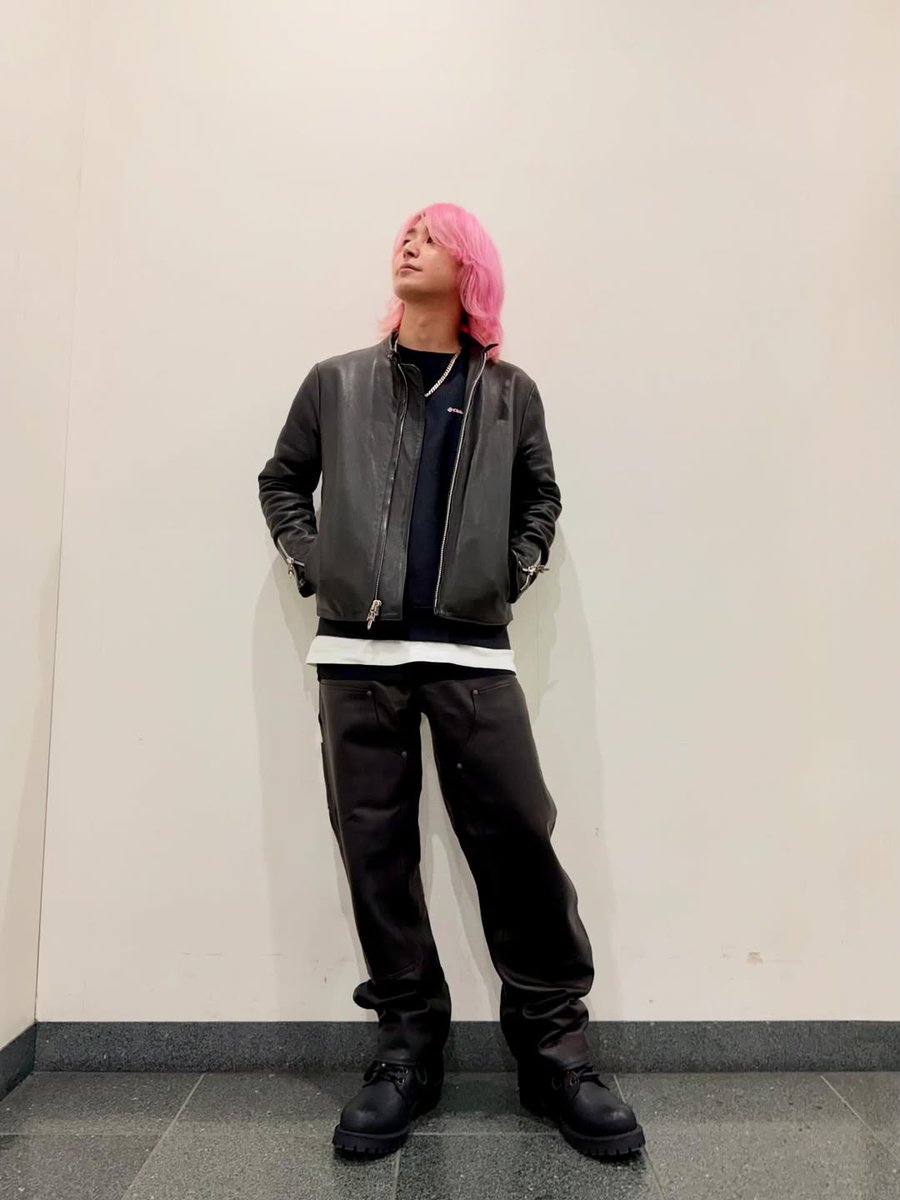 久々の全身レザー (^^) #singleriders #razorjacket #佐久間のイソスタ