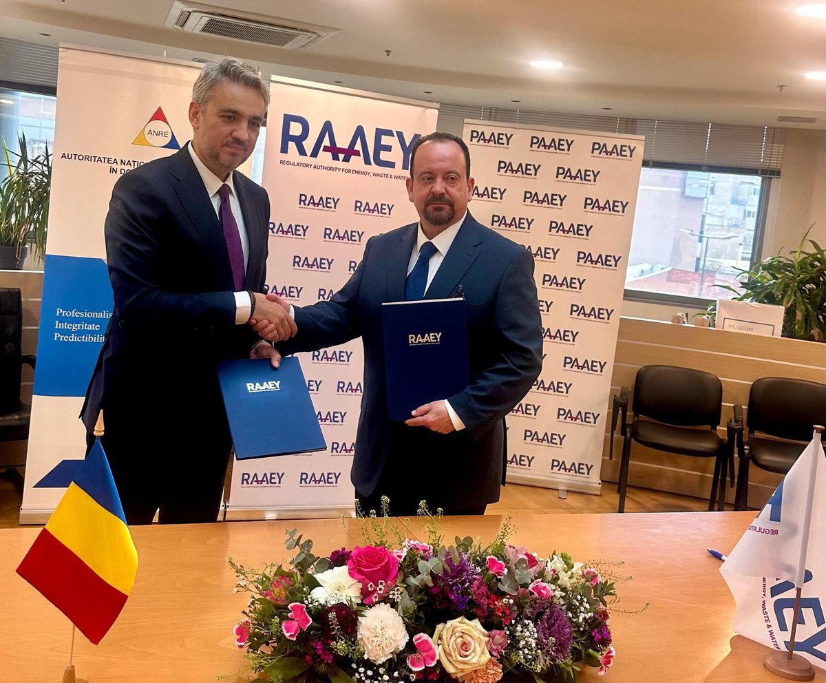 InfoANRE's tweet image. ANRE și Regulatory Authority for Energy, Waste and Water (RAAEY) au semnat la Atena un Memorandum de Înțelegere pentru consolidarea cooperării în reglementarea energiei și integrarea piețelor din Europa de Sud-Est 🇷🇴🇬🇷

#ANRE #Energy #CooperareRegională