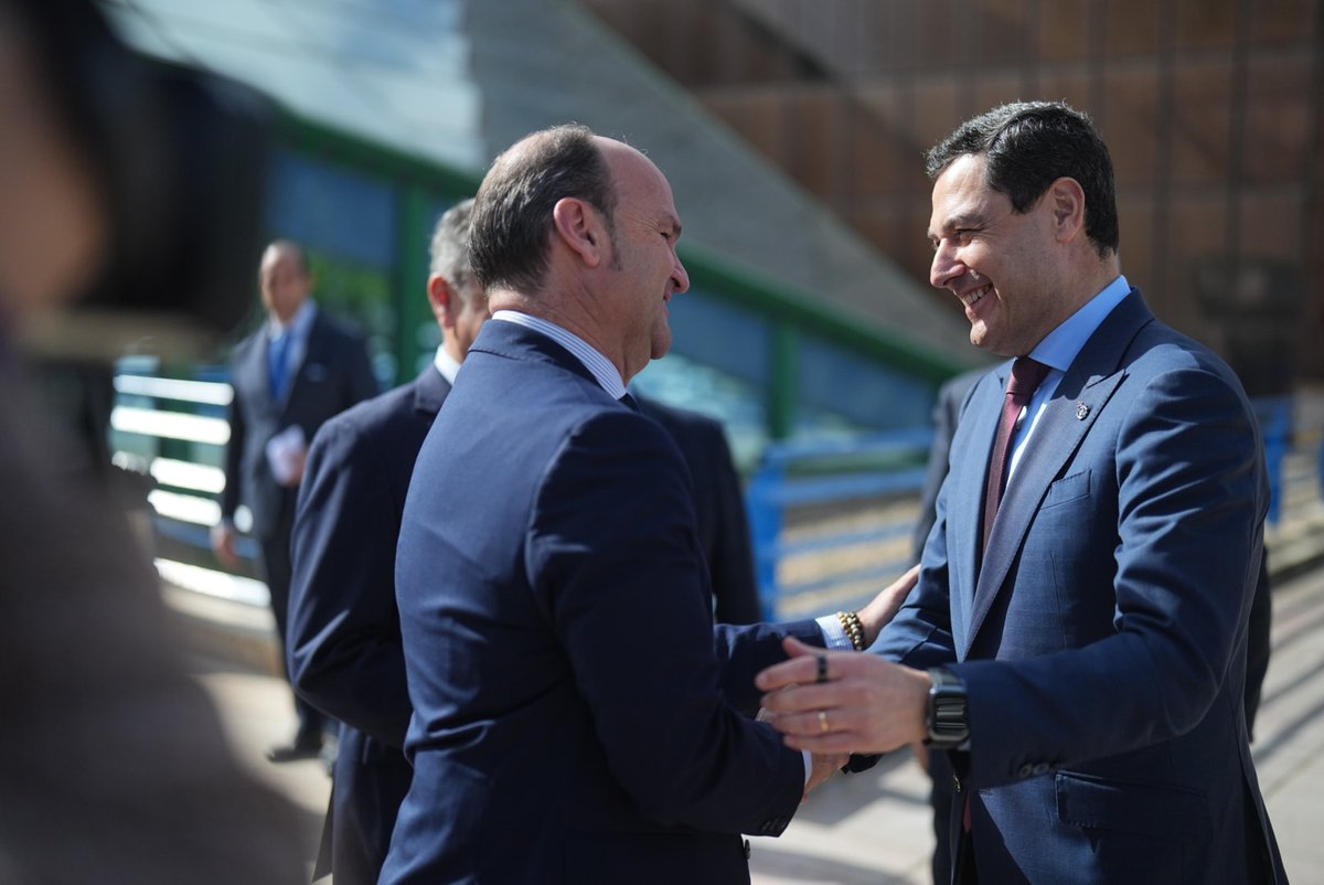 Gracias a la sociedad y a la iniciativa empresarial, la Andalucía de hoy no es la misma que la de antes, ni a nivel reputacional ni en datos económicos.

Somos la 2ª CA con más empresas del país. También en creación de nuevos proyectos empresariales y autónomos.

📡<a href="/JuanMa_Moreno/">Juanma Moreno</a>