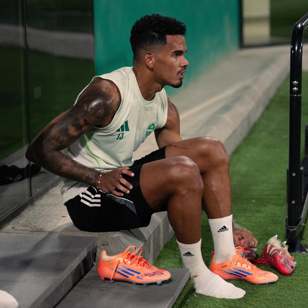 🚨🚨 الرياضية :

جالينو يتقدم بعثة الفريق المغادرة إلـى الرياض لمواجهة الشباب.