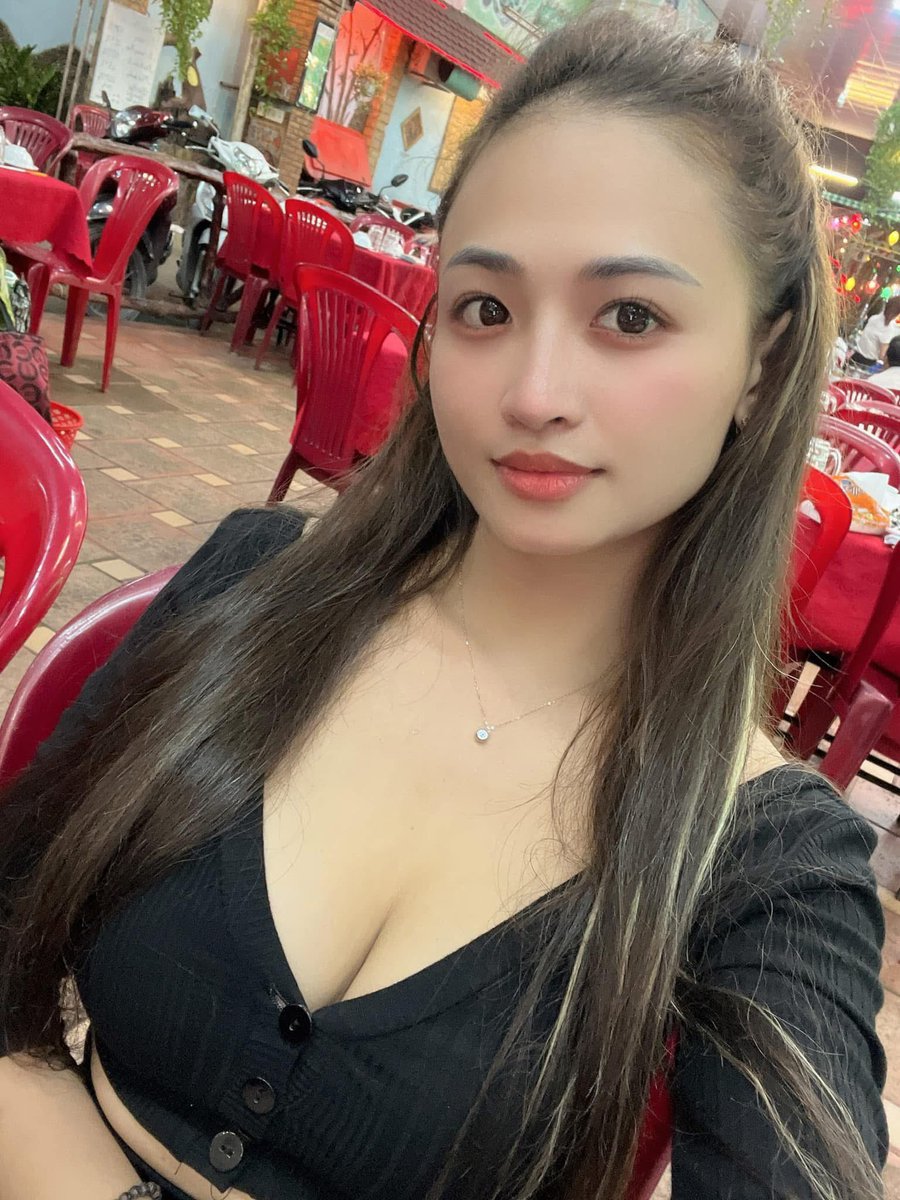 Ngân tweet media