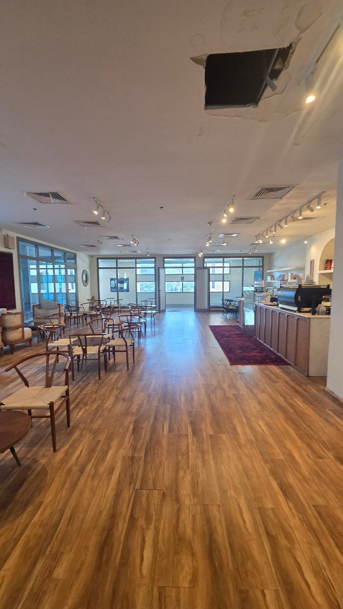 phyicion313's tweet image. رجاءً.. لا تقارن موسم زراعتك بموسم حصاد الآخرين🌱🌾.

اشتغل على الإمكانيات المتاحة لديك وفق قدرتك، لا وفق الكمالية الموهومة؛ بمعنى كن واقعيًا ولا تطلب المثالية في شغلك، خاصة مع ضيق الوقت المتاح لك.⏳🧠