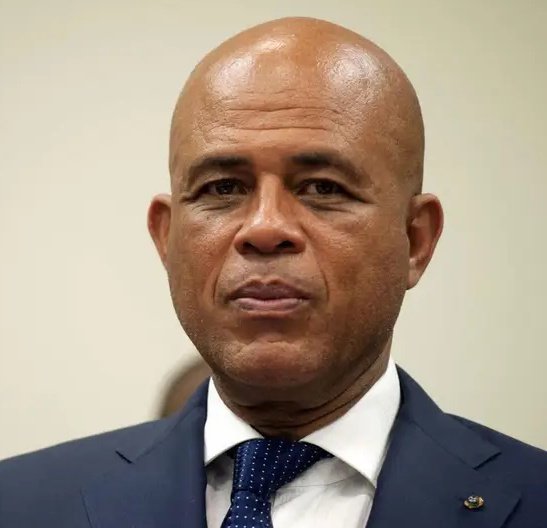 NicolasChr34218's tweet image. Sak pa kontan #Anbake 
Nou fè 10 lane ap mennen yon #Batay kont prezidan #Mately akoz batay sa nou redwi peyi a an sann paske n te panse n teka #Barel ebyen byen konte mal kalkile #Mately toujou pi #Fò ke nou paske l fè diferans ant li ak nou 
Bon rekòt Kafe Mon #Ekselans 
M.J.M