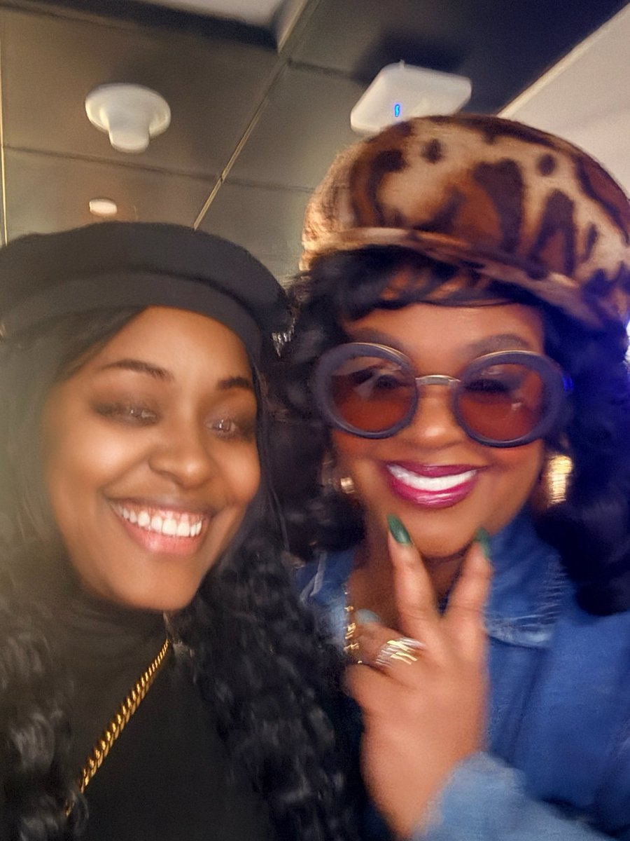 Sheri John💣 tweet media