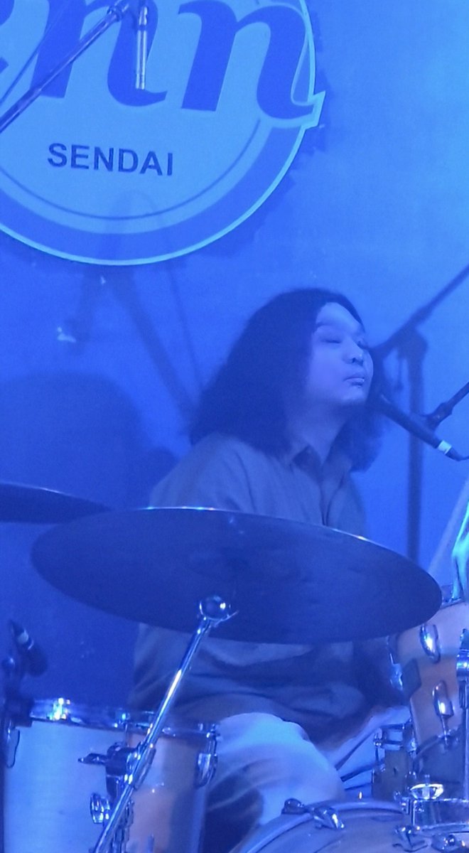 DGEBEL200SE's tweet image. 昨日のライブの写真など眺めながら
楽しかった記憶に浸っておる

＃enn3rd
＃aeka