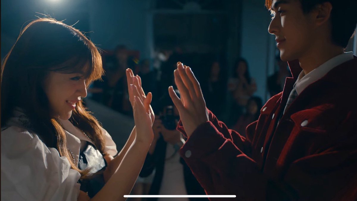 เอาดีเพลงนี้คือ anthem ของสายคลั่งรักศิลปินชัดๆ😂 55555 เจอแบบนุ้งกรเมื่อไหร่ ชั้นกรี๊ดแตกให้โลกรู้เลยนะเอาจริง 🥹✨

#ไม่เป็นแฟนForeverStan #JAARproudpetch #จ๋าพราวเพชร #PROXIEkorn