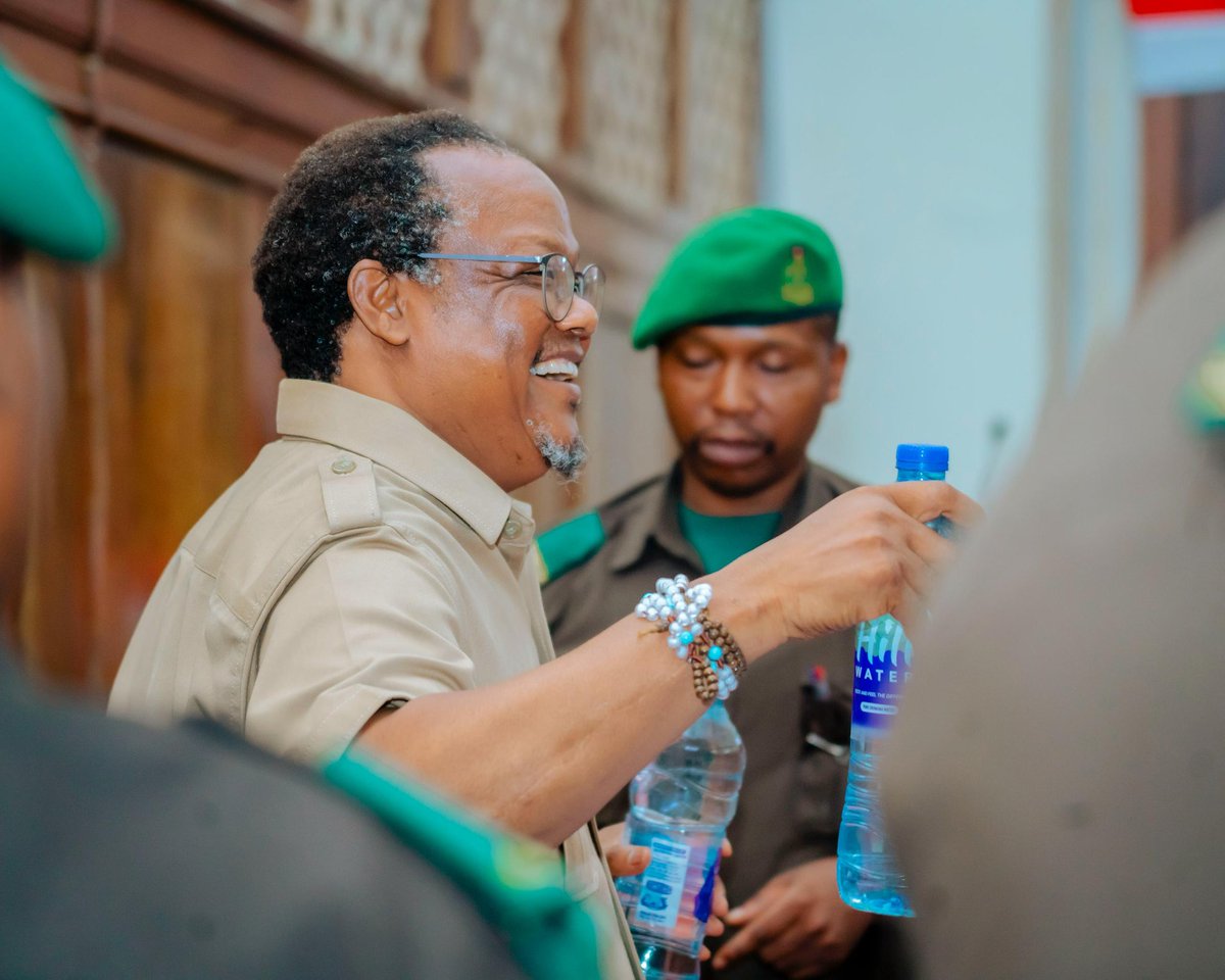 John Heche tweet media