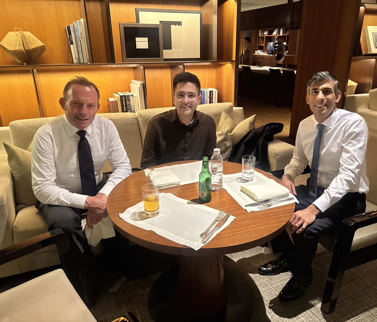 How many of you know that it was Raghav Chadha Ji behind the victory of these two ex-PMs?

You can see the simplicity in this photo as well.

Raghav Ji has a water bottle that he bought from the Udan Yatri Cafe!