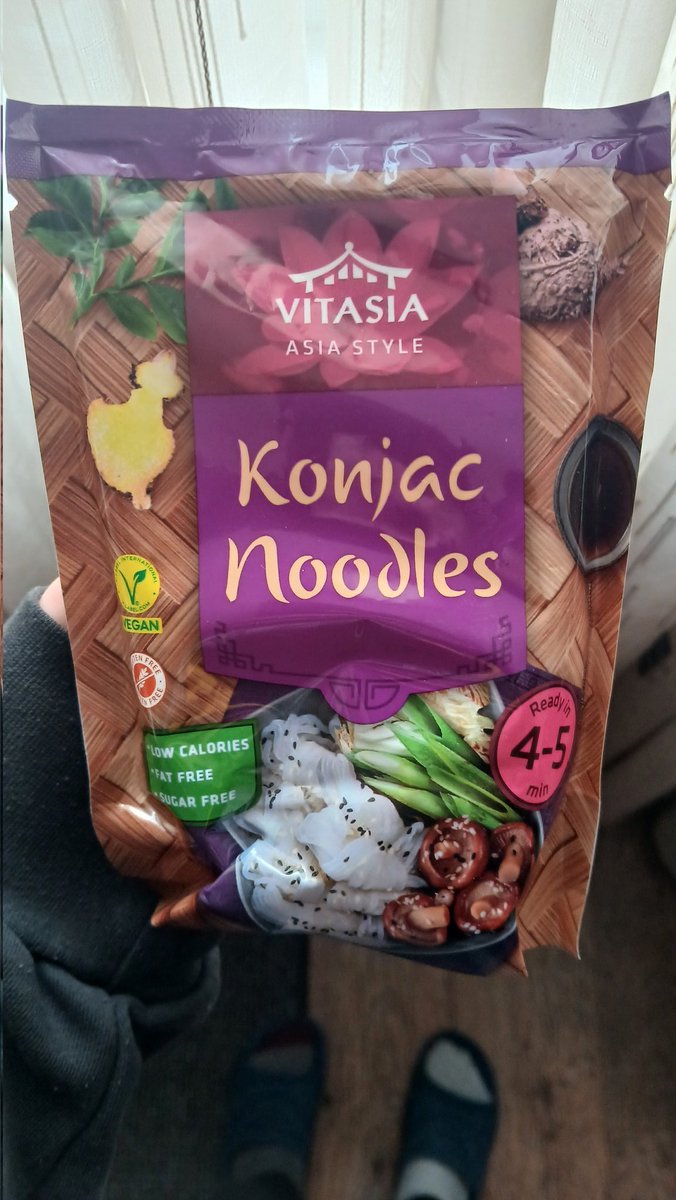 t_noww's tweet photo. finally found some, they're like 20 cal for the whole bag https://t.co/kJ8jsPObmO