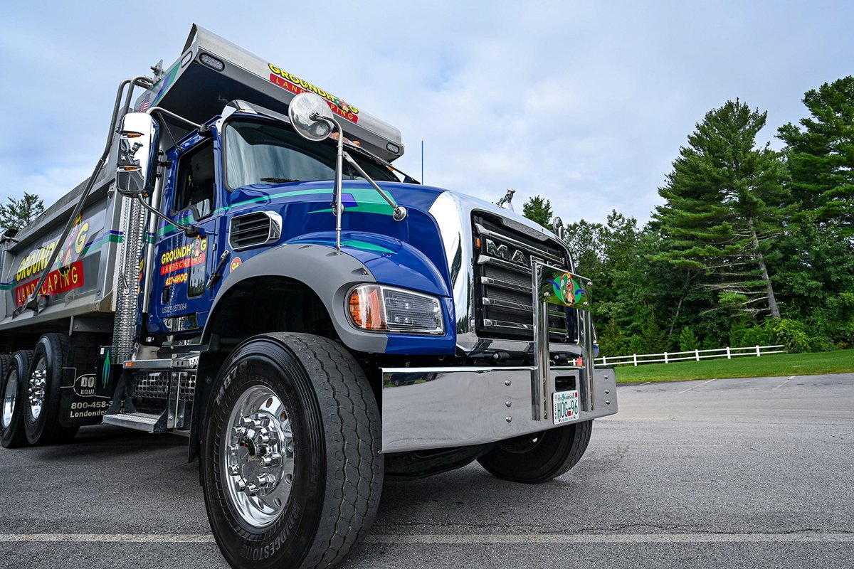 BallardTrucks's tweet photo. It's never too early to visualize springtime. We know Groundhog Landscaping will be ready. 🌳 💪

@MackTrucks #MackTrucks #HeavyDutyTrucks #DumpTrucks #Landscaping #NewHampshire #SpringReady #TruckingLife https://t.co/lmtUxka2Qn