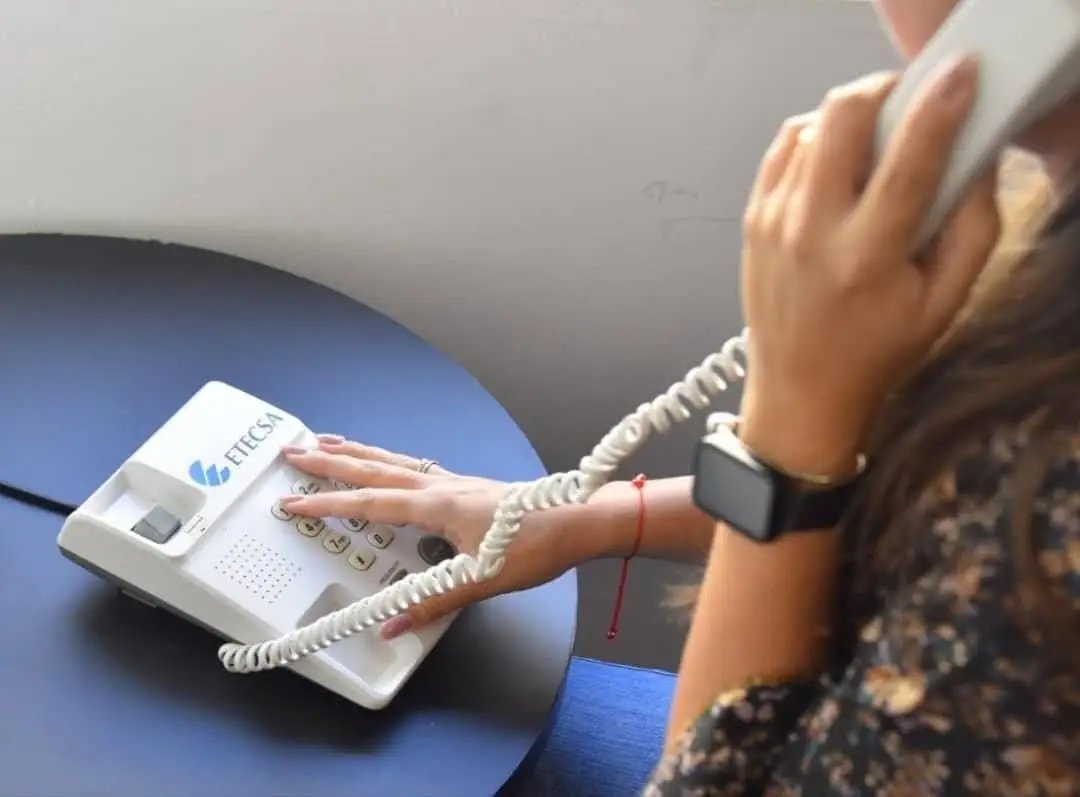 ✏️Recuerde, con #ServiciosEnLinea puede gestionar el pago de su factura telefónica, y no solo eso, muchísimos de nuestros servicios los puede adquirir desde esta aplicación sin necesidad de ir a una oficina comercial. 
#EtecsaConCuba