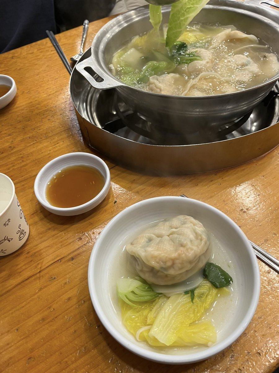 fraisedesxuah's tweet image. 오늘 하루 요약
미친 만두전골