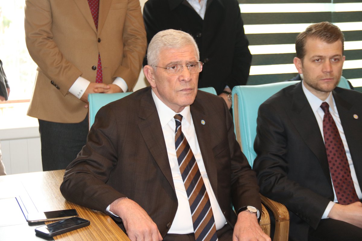 EskHaberler's tweet image. Dervişoğlu’ndan Mihalgazi’de Birlik Mesajı: “Bu Paylaşımlar Geleceğimizde Olumsuz İzler Bırakır” eskisehirdenhaberler.com/haber/dervisog… #Müsavat Dervişoğlu #Mihalgazi #Zeynep Güneş #Sosyal Medya #Hakaret #Siyasi Üslup #Halkı Kin ve Düşmanlığa Tahrik #İYİ Parti