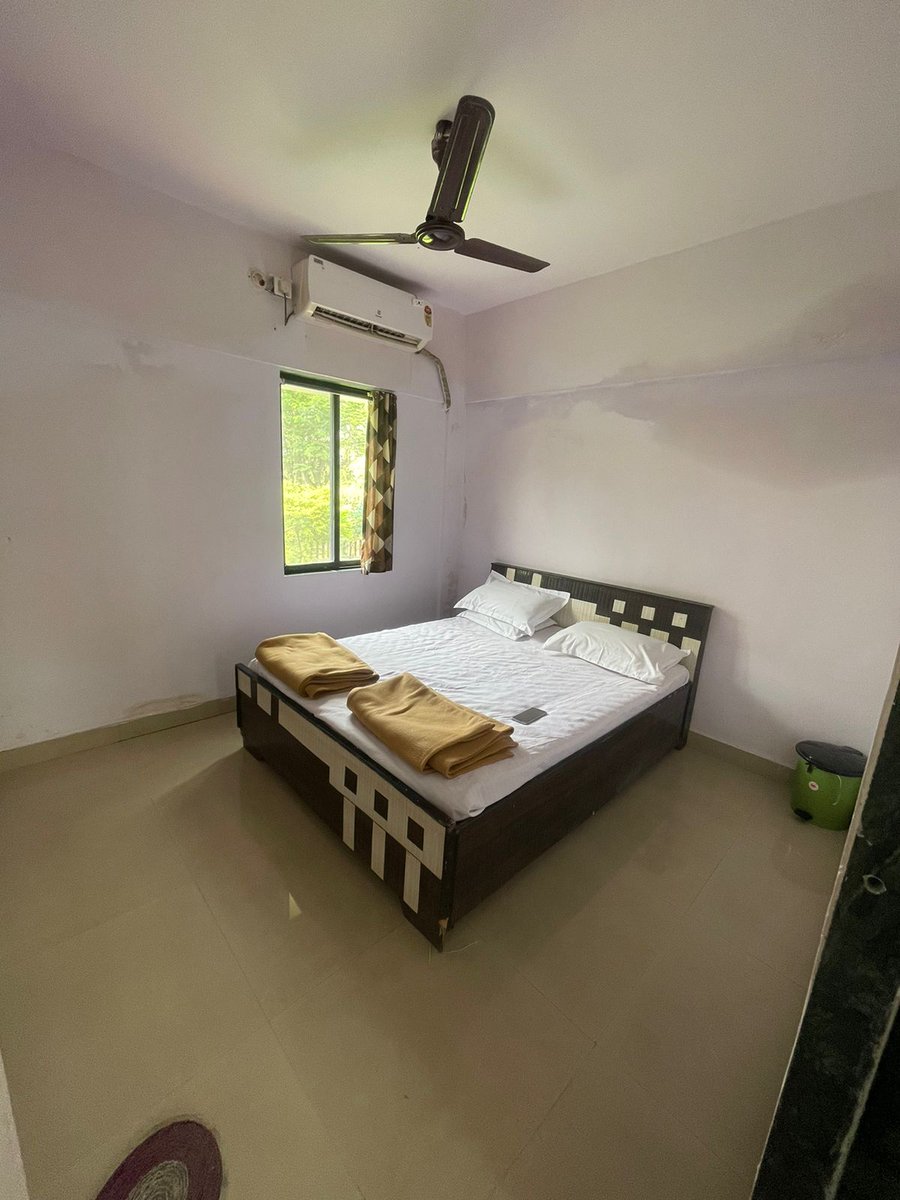 breakationtrips's tweet photo. 🌿 Escape the city chaos at BT Ribble – 3BHK Nature Villa, Murbad 🌿

₹6,500/night (Weekdays | Min 6 guests)

✨ AC | WiFi | Games | BBQ | Pet-Friendly 🐾
Perfect for family, friends &amp; workations 💚

📞 85912 97379
#BreakationTrips #MurbadVilla #NearMumbai #WeekendGetaway https://t.co/RkB6fwn3Ix