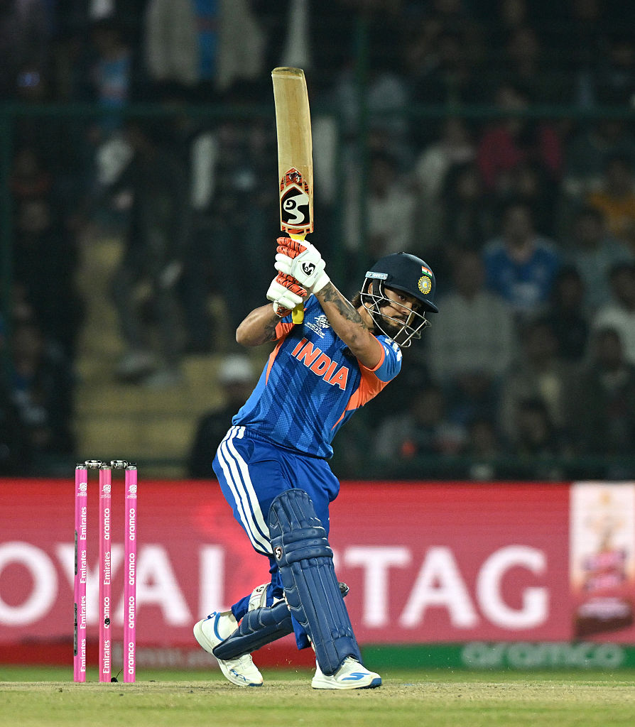 Ishan Kishan on fire 🔥 🤯

6⃣, 6⃣, 6⃣, 6⃣, 4⃣ = 20ball fifty 🔥🔥

#INDvsNAM #INDvNAM #CricketTwitter #T20WorldCup2026