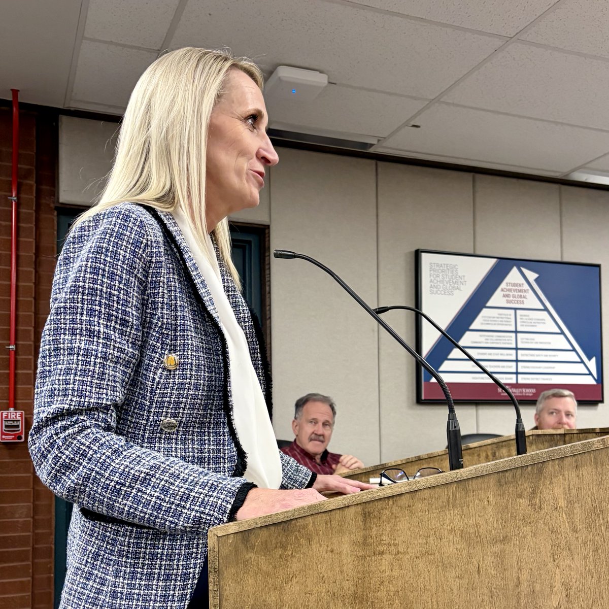 Diane Lauer tweet media