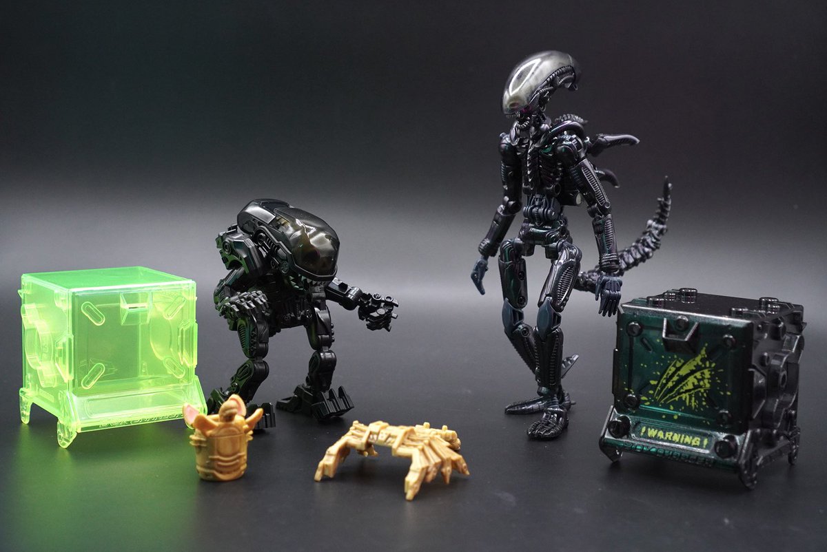 ワンフェスで楽しみだった52TOYSさんのエイリアン！以前のエイリアンも