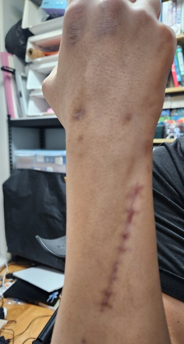 Ha(Azazel) tweet media