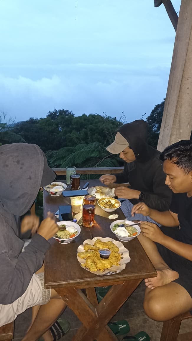 tvpebstrd tweet media