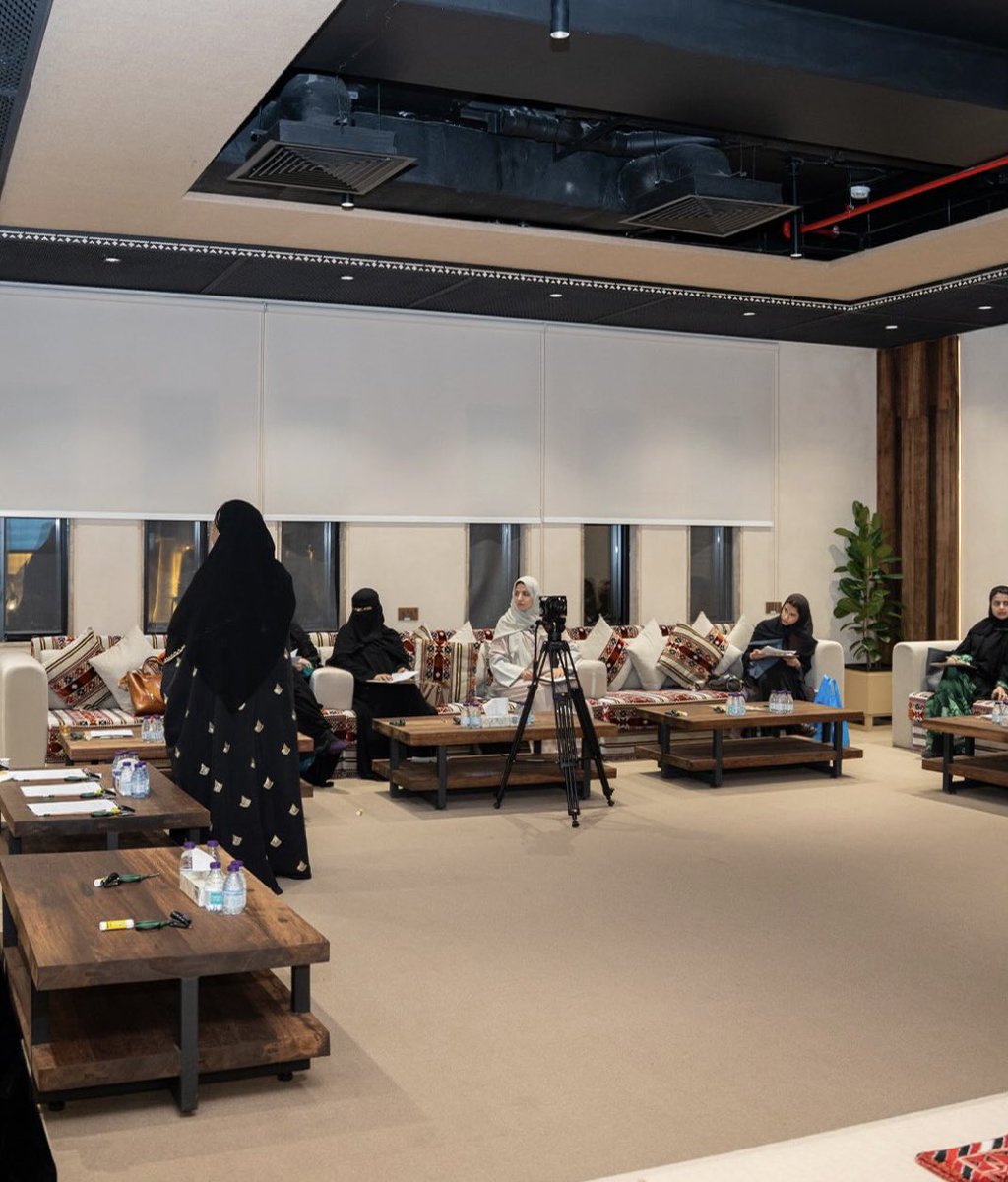 Onix Designs by Afrah tweet media